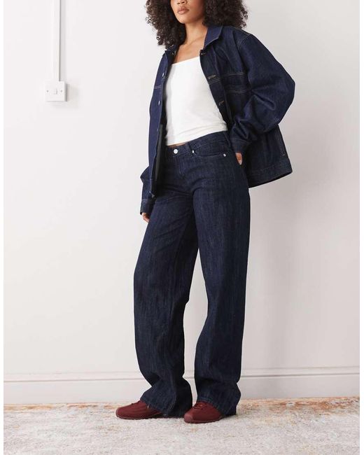 Ample di Weekday in Blue