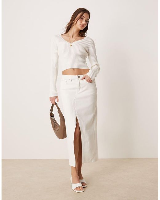 Glamorous White V-Neck Knit Top