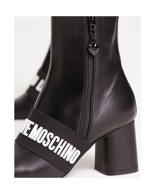 Bottines à talon et détail logo Love Moschino en coloris Black