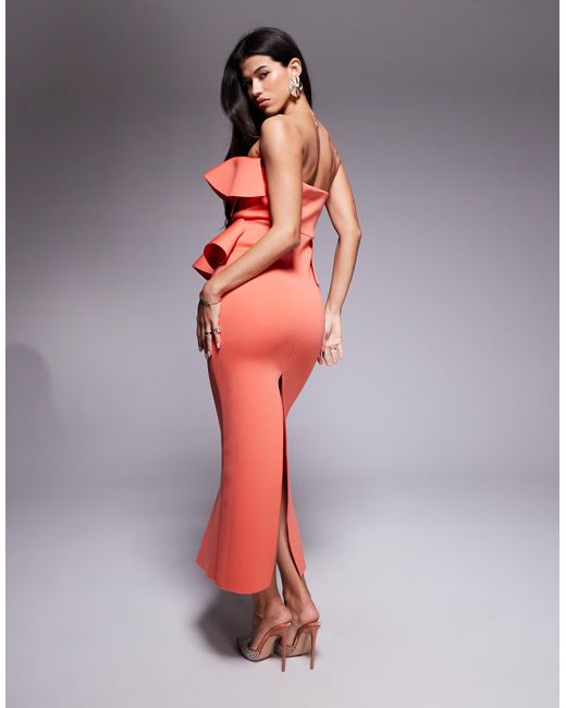 Robe bandeau mi-longue en imitation néoprène à volants superposés - corail ASOS en coloris Red