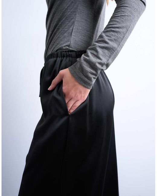 Pantalones Negros De Pernera Ancha Con Lazada En La Cintura De Satén De TOPSHOP de color White