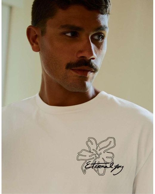 Bershka Natural Embroidered Short Sleeve T-shirt for men