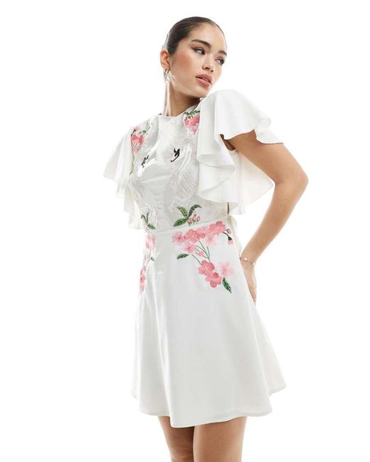 Hope & Ivy White Bridal Swan Embellished Open Back Mini Dress