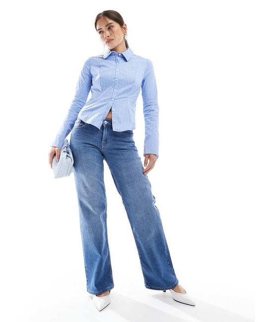 Camicia Aderente A Righe di Bershka in Blue