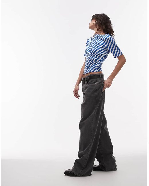 Top A Maniche Corte A Righe Con Scollo A Barchetta di TOPSHOP in Blue