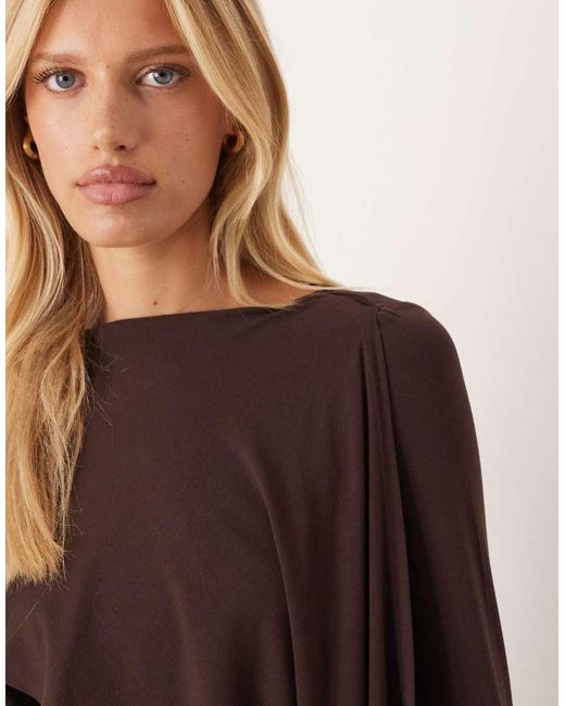 Top A Maniche Lunghe Con Dettaglio Drappeggiato Stile Sciarpa di ASOS in Brown