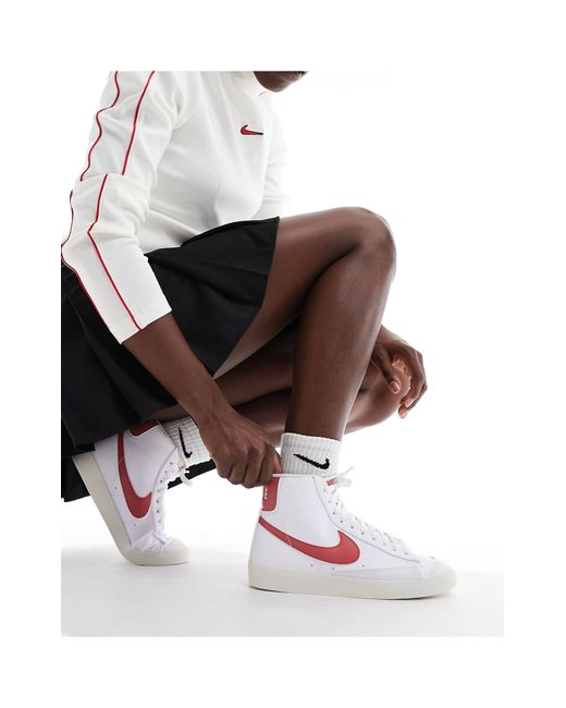 Nike White Blazer Mid '77 Nn Sneakers