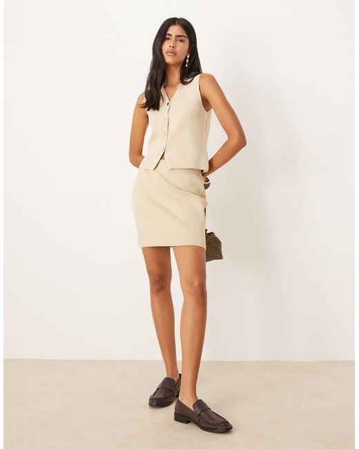 Chaleco Estructurado Con Botones Dorados De (Parte De Un Conjunto)-Neutro ASOS de color Natural