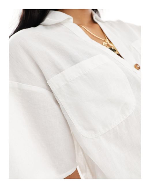 Camicia effetto lino sporco con tasche di New Look in White