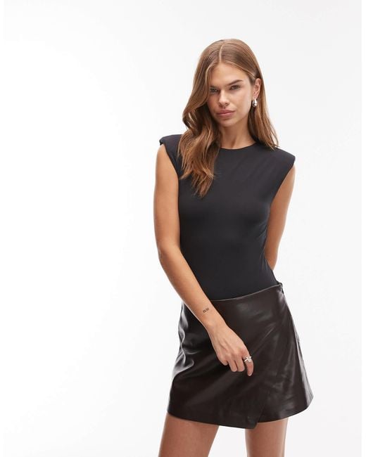 ASOS Black – geschmeidiger, ärmelloser body