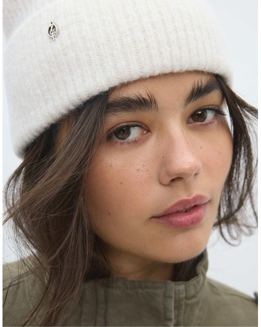 Stradivarius White Basic-strickmütze
