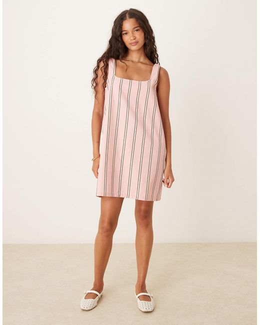 ASOS Pink – gestreiftes mini-jeanskleid mit eckigem ausschnitt
