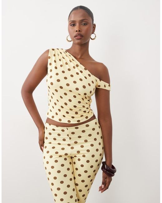 Missy Empire Natural Slinky Asymmetric Off Shoulder Ruched Detail Top Co-Ord