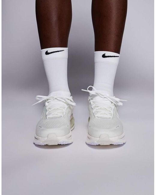 Nike Gray Vomero 18 Trainers