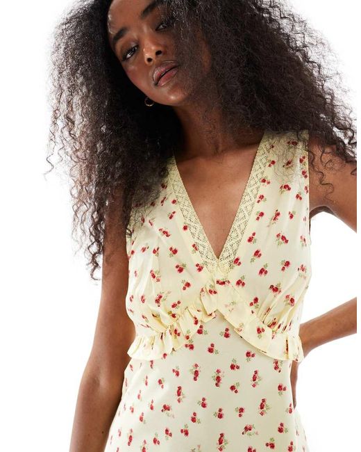 Wednesday's Girl White Ditsy Floral V-neck Midi Dress