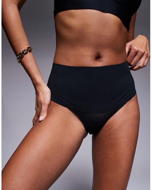 Undie-dectable - culotte tanga Spanx en coloris Black