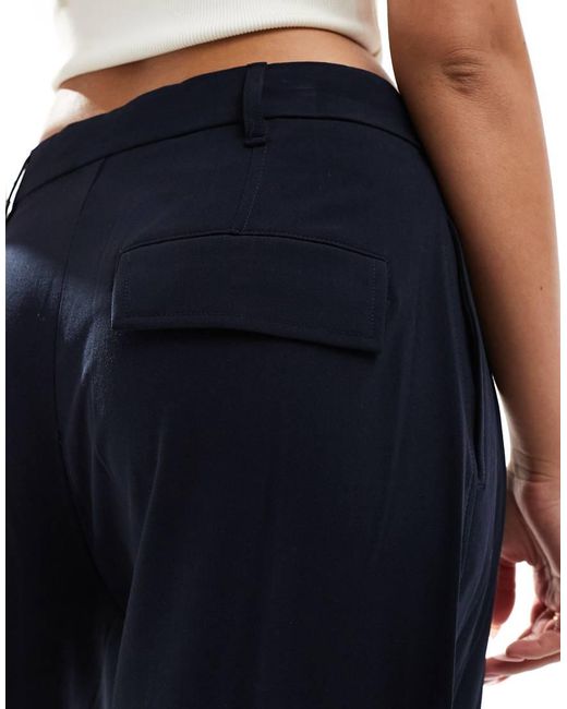 Bershka Elegante Broek Met Wijde Pijpen En Geplooide Voorkant in het Blue