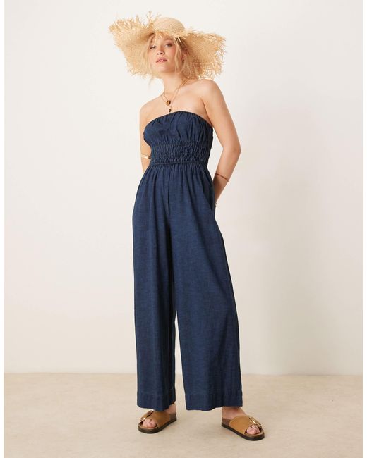 ASOS Blue – weicher, trägerloser jeans-jumpsuit mit raffung