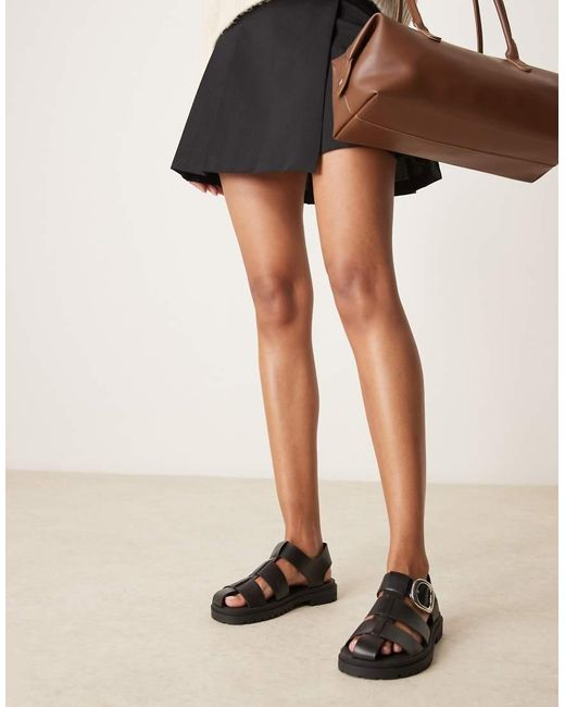 Monarch di ASOS in Black