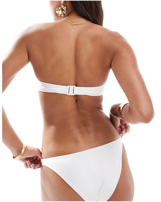 Top bikini a fascia sinuoso color avorio con dettagli di ASOS in Brown
