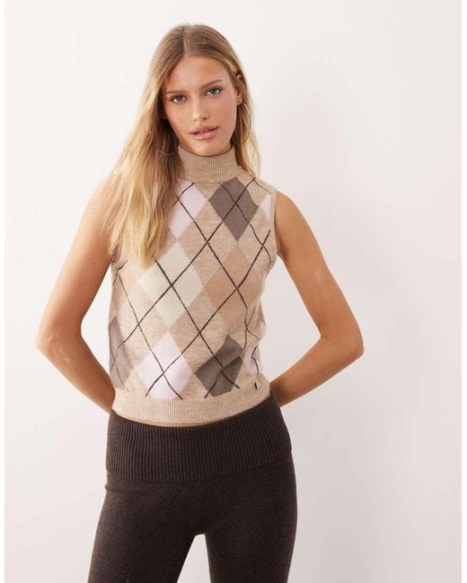 Daisy Street Natural Sleeveless Knit Vest With Argyle Graphic