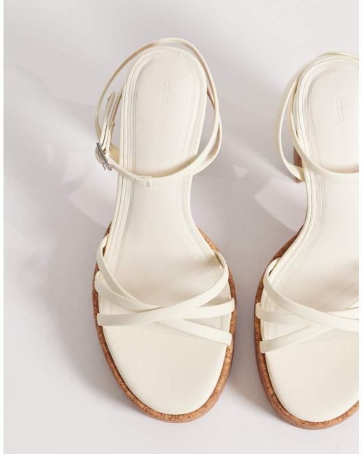 Nancy di ASOS in White