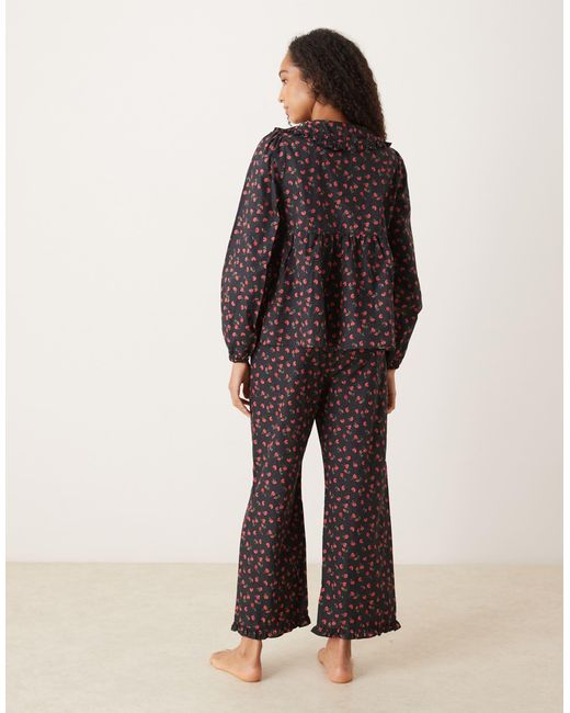 Glamorous Red – gerüschtes pyjamahemd und -hose