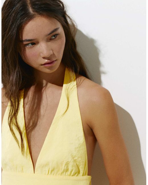 Robe courte dos nu Pull&Bear en coloris Yellow