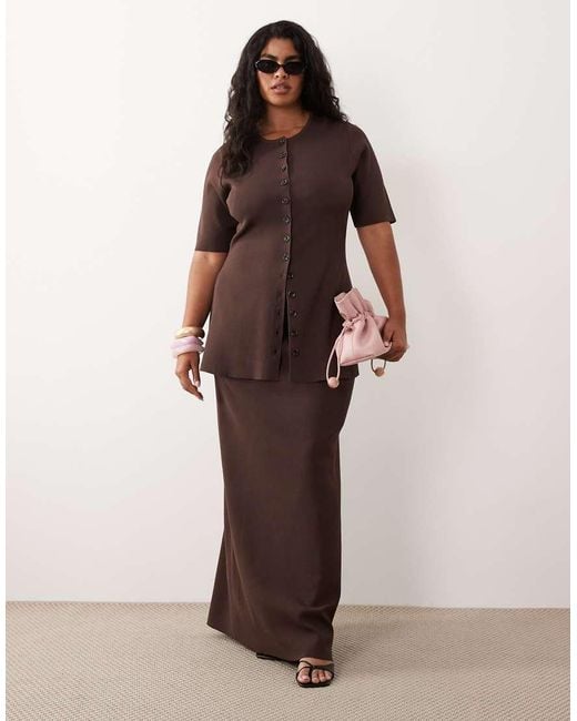 Pretty Lavish Curve Brown Lilah Knitted Scoop Neck Longline Top