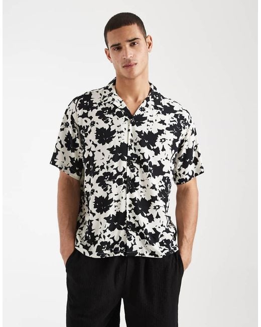JJ Rebel Black Short Sleeve Shirt With Floral Print for men