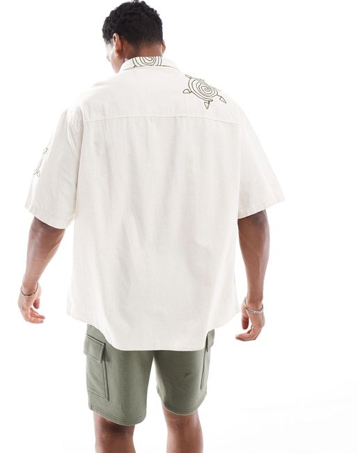 Bershka – besticktes boxy fit hemd in White für Herren