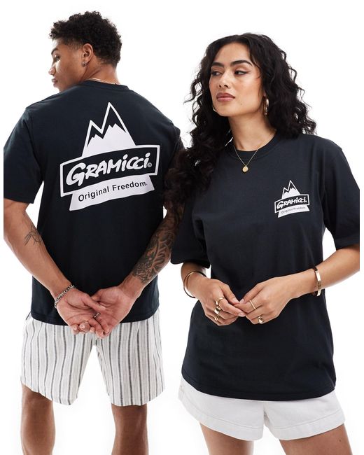 T-shirt unisexe en coton avec imprimé montagne Gramicci en coloris Black