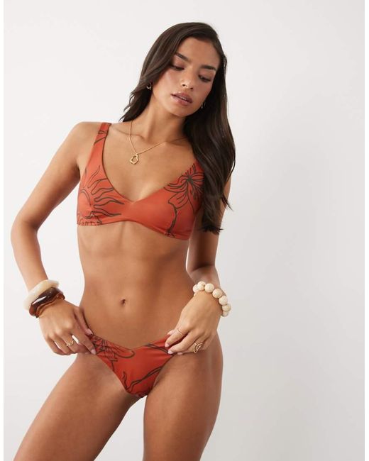 ASOS Brogan Bikinislip Met V-Voorkant En Cheeky Pasvorm in het Brown