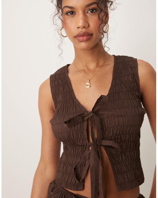 Glamorous Brown – gesmoktes oberteil