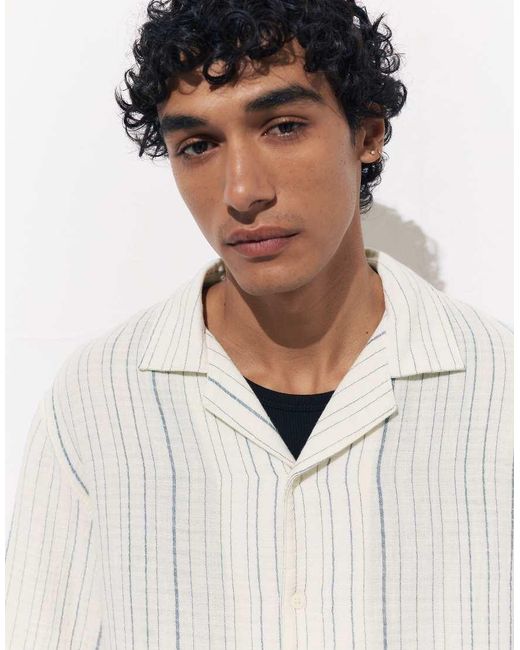 Pull&Bear White Short Sleeve Crepe Striped Shirt for men
