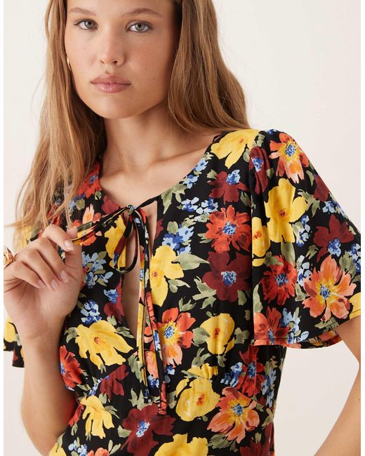 Nobody's Child Natural Anna Flutter Sleeve Midi Dress