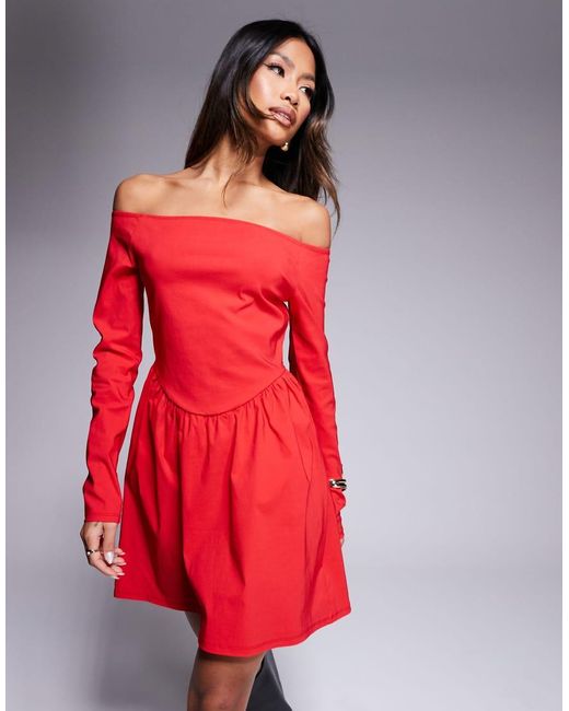 Vestido Corto Con Escote Corazón De ASOS de color Red