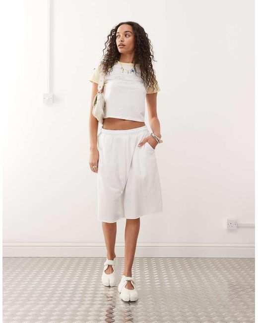 Weekday Oversized Bermudashort Van Jersey in het Natural
