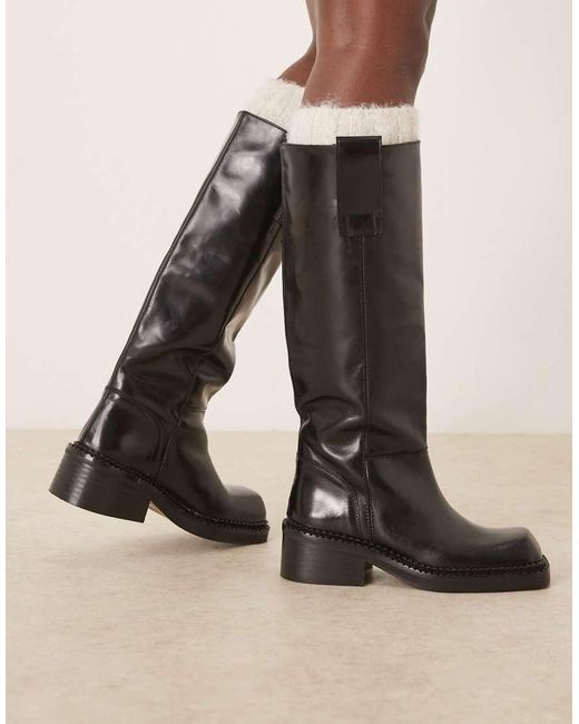 Camelia di ASOS in Black