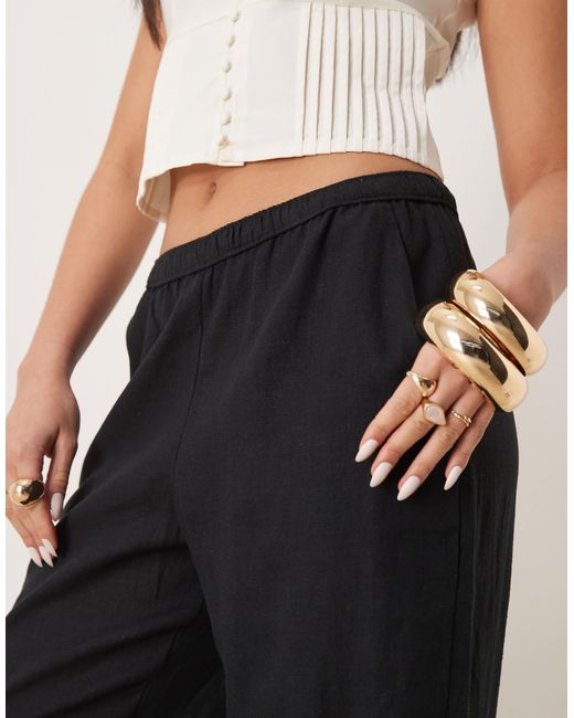 Abercrombie & Fitch Natural – gerade geschnittene hose