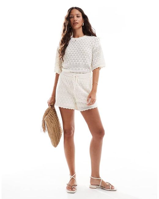 Maglietta Squadrata All'Uncinetto Color Betulla Crema di Vero Moda in White