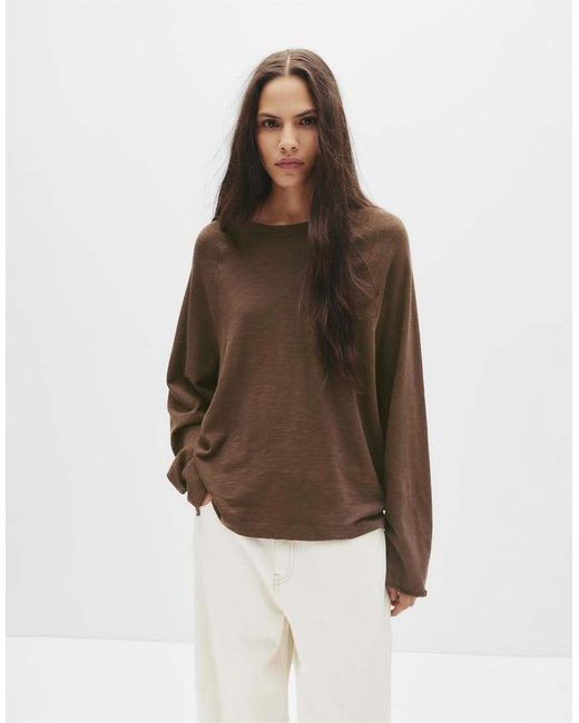 T-Shirt Con Maniche Raglan Lunghe di Pull&Bear in Brown