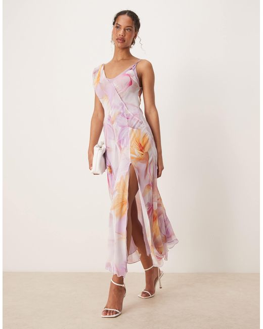 Mango Pink – maxi-trägerkleid mit u-ausschnitt und verschwommenen blumenmuster