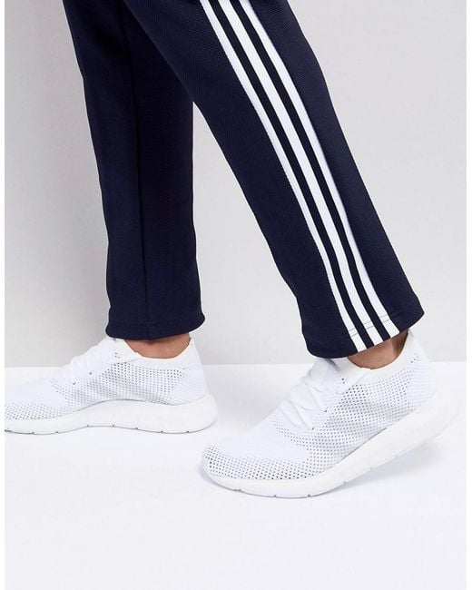 adidas Originals Swift Run Primeknit Trainers In White Cq2892 for