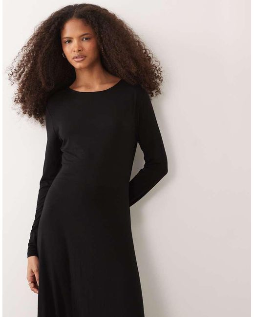Iyal Black Jersey Scoop Neck Floaty A-line Maxi Dress