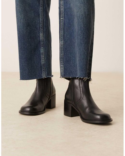 Rory - bottines à talon et bout rond en cuir ASOS en coloris Blue