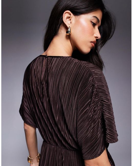 Robe portefeuille longue et plissée avec manches courtes et lien noué sur le côté - chocolat ASOS en coloris Blue