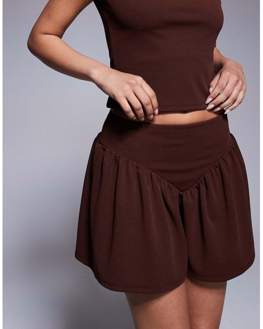 Jupe d'ensemble avec taille basse en v - chocolat ASOS en coloris Brown