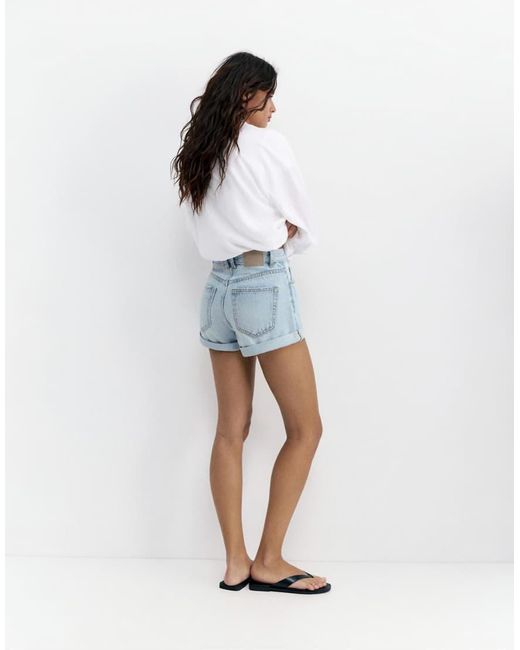 Pull&Bear White Mom Fit Denim Shorts With Turn-Up Hems