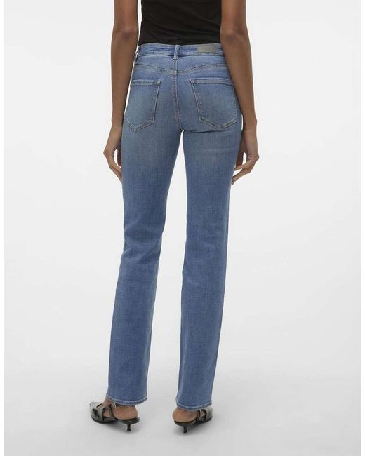 Vaqueros Azul Medio De Corte Recto De Vero Moda de color Blue